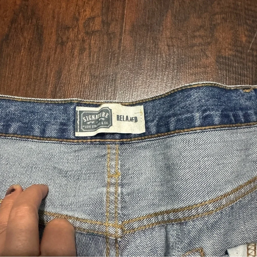 LEVI’s Signature Classic Blue Jeans Relaxed Fit 44x30